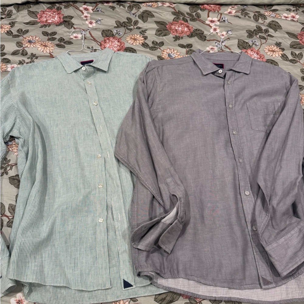 UNTUCKit Men's Classic Gray and Green Shirts